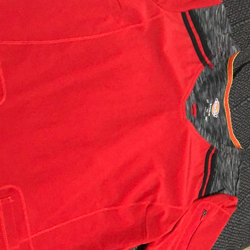 Scrub top never worn